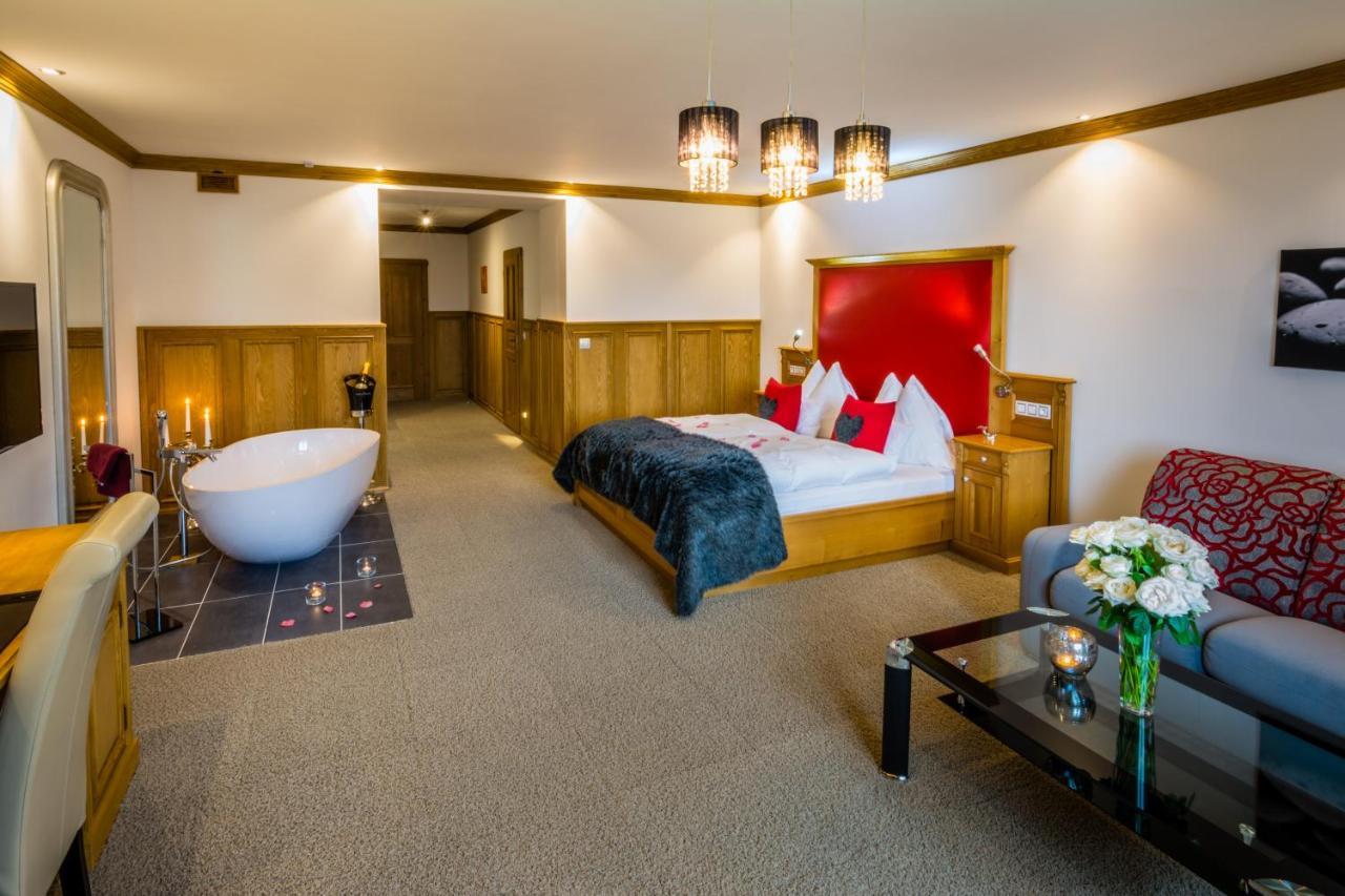 Wellness Hotel V Nebi Kořenov Eksteriør bilde