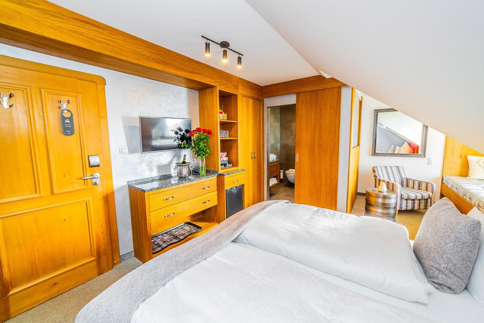 Wellness Hotel V Nebi Kořenov Eksteriør bilde